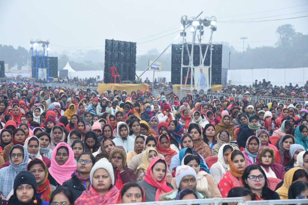 विद्यालय अध्यापकों की नियुक्ति के द्वितीय चरण में कुल चयनित शिक्षकों में 51 प्रतिशत महिलायें नियुक्त हुई हैं।